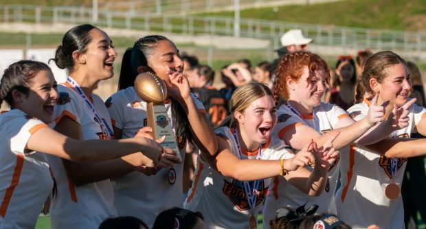 The Califonian – Flag Feature